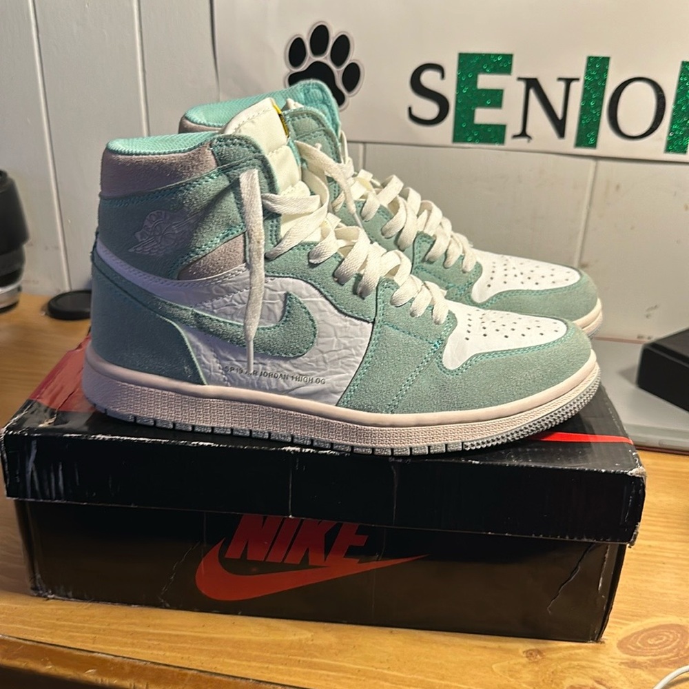 “Turbo Green” Jordan 1 high